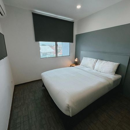The Concept Hotel Melaka City Esterno foto