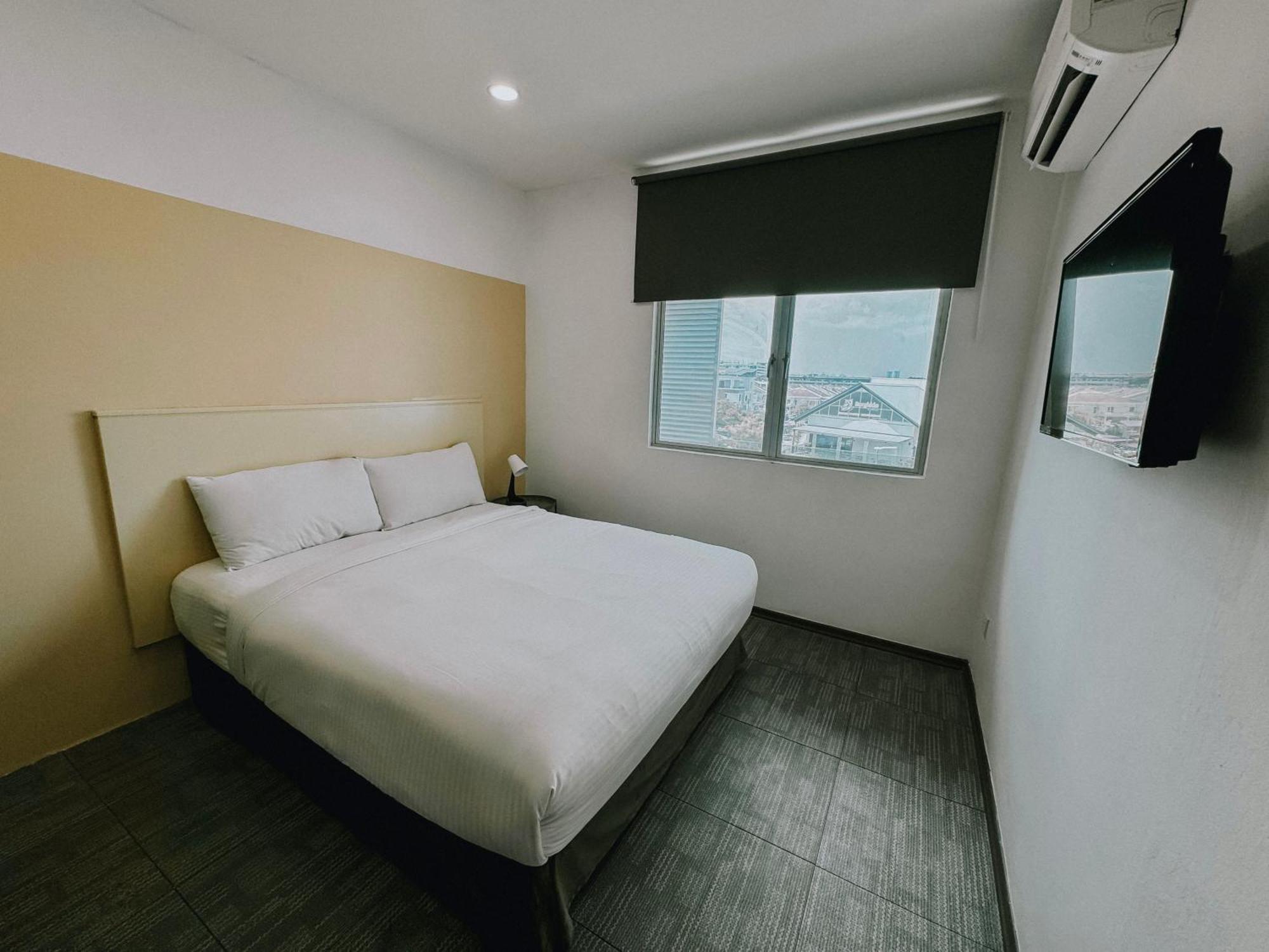 The Concept Hotel Melaka City Esterno foto